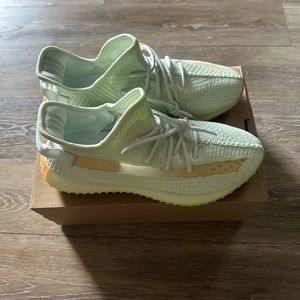 COPY - Yeezy boost 350 V2